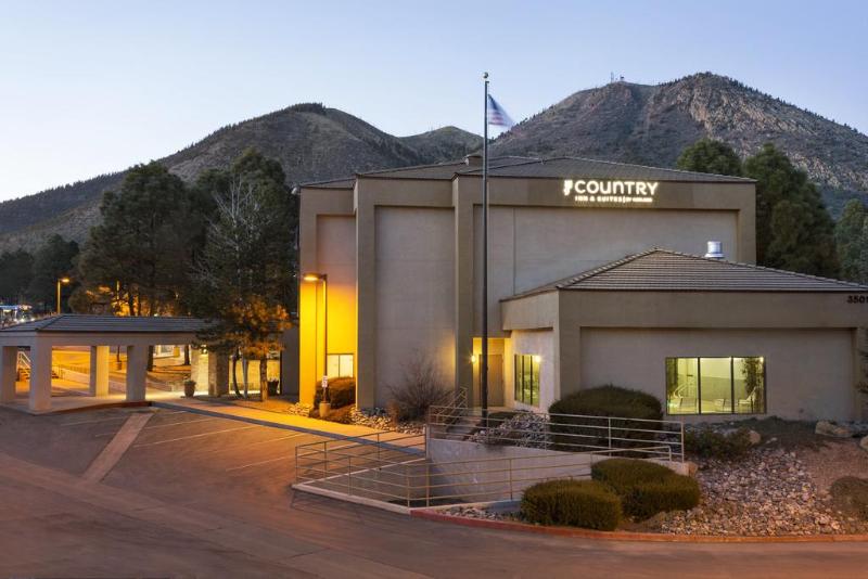 Country Inn & Suites Flagstaff